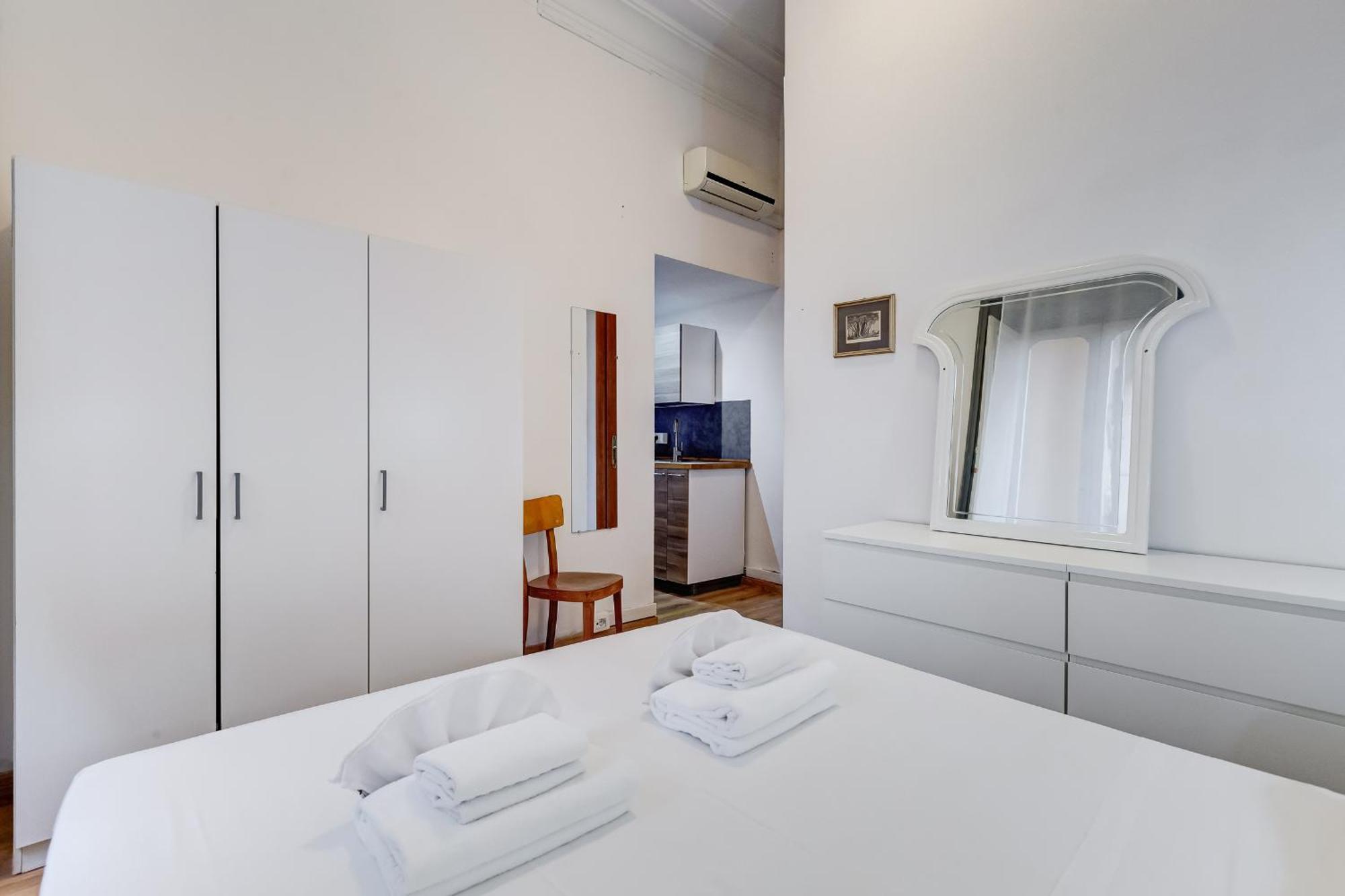 Relais Rome - Opera House Apartment Bagian luar foto