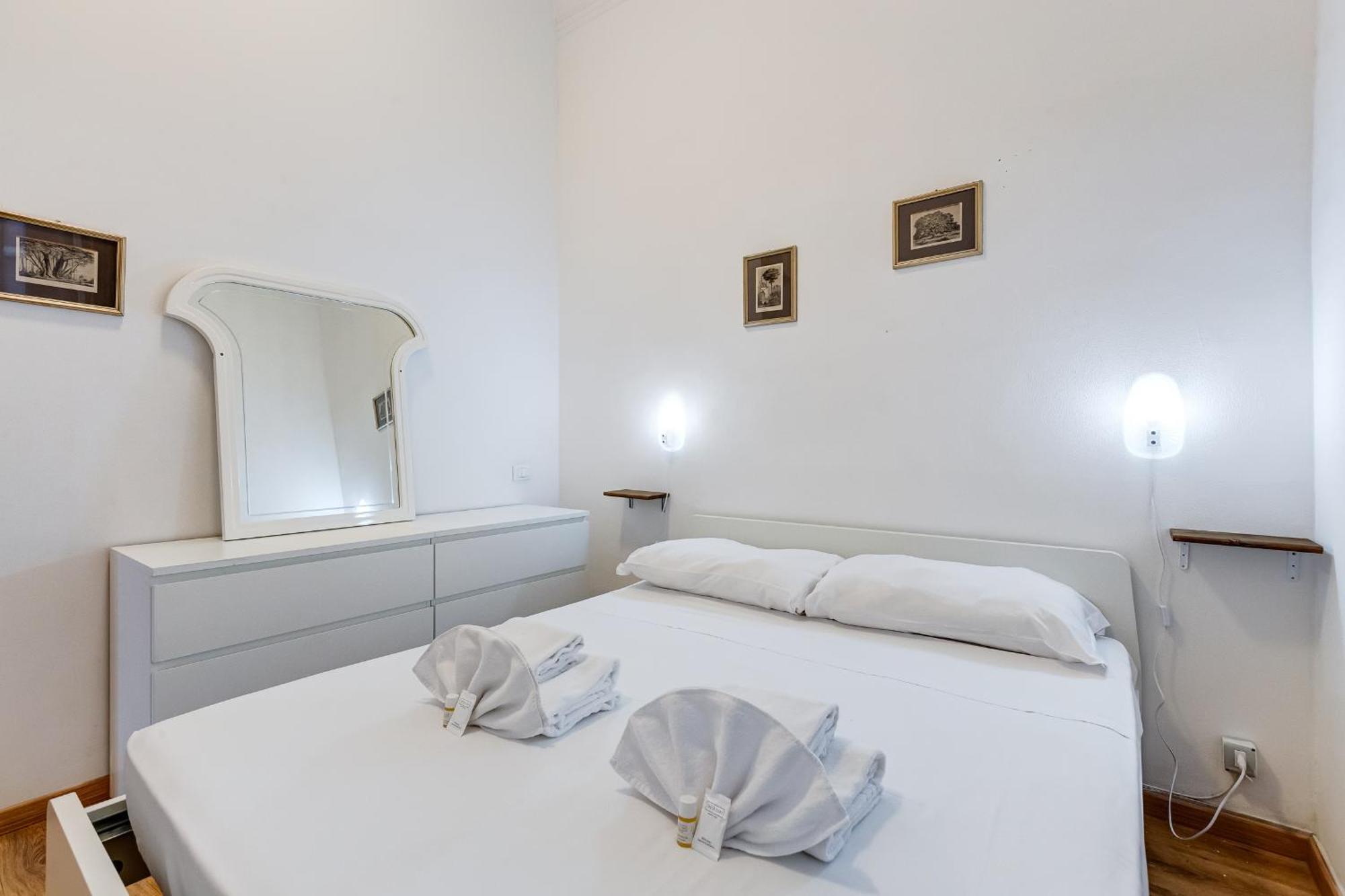 Relais Rome - Opera House Apartment Bagian luar foto