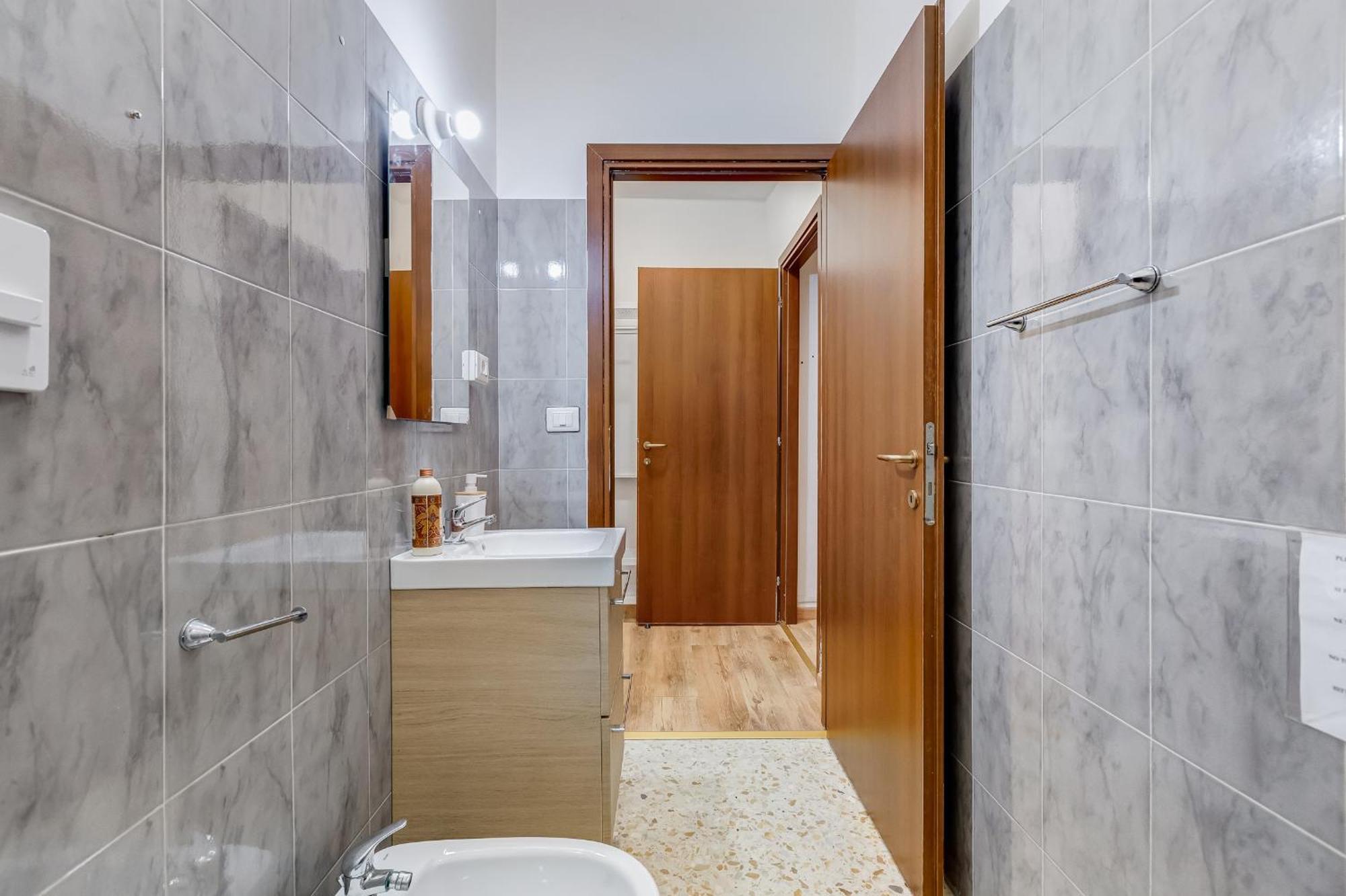 Relais Rome - Opera House Apartment Bagian luar foto