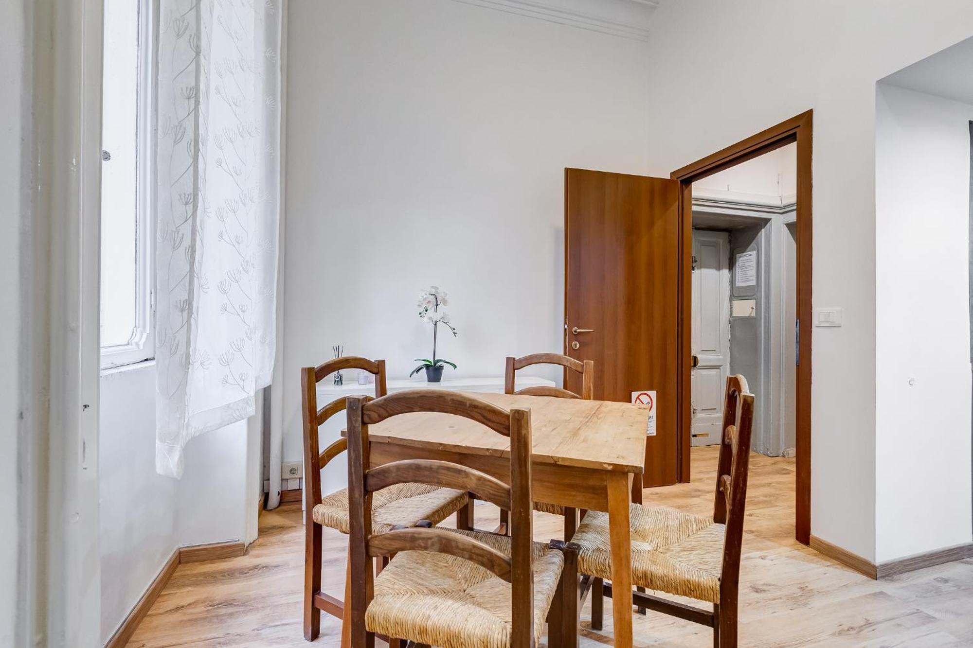 Relais Rome - Opera House Apartment Bagian luar foto