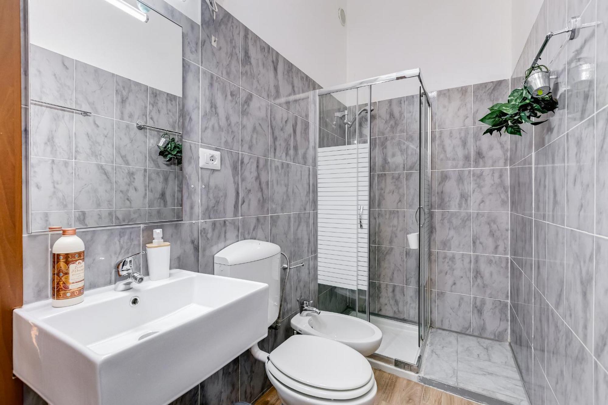 Relais Rome - Opera House Apartment Bagian luar foto