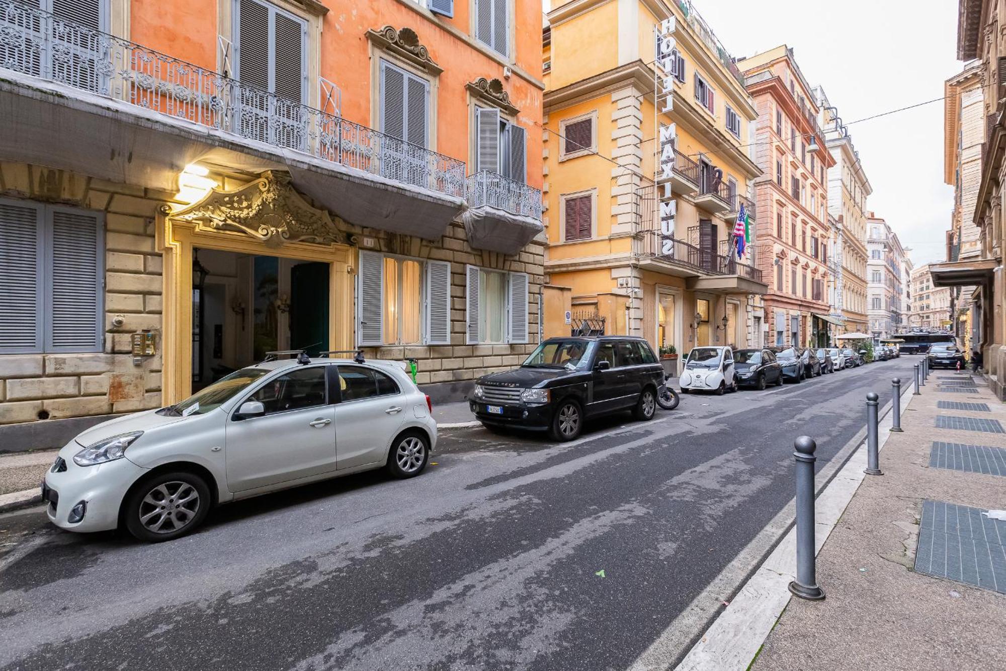 Relais Rome - Opera House Apartment Bagian luar foto
